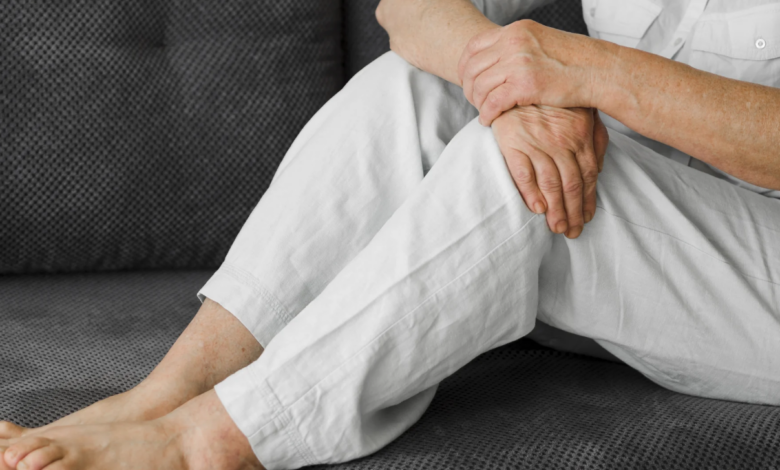 Huzursuz Bacak Sendromu Tanımı ve Belirtileri